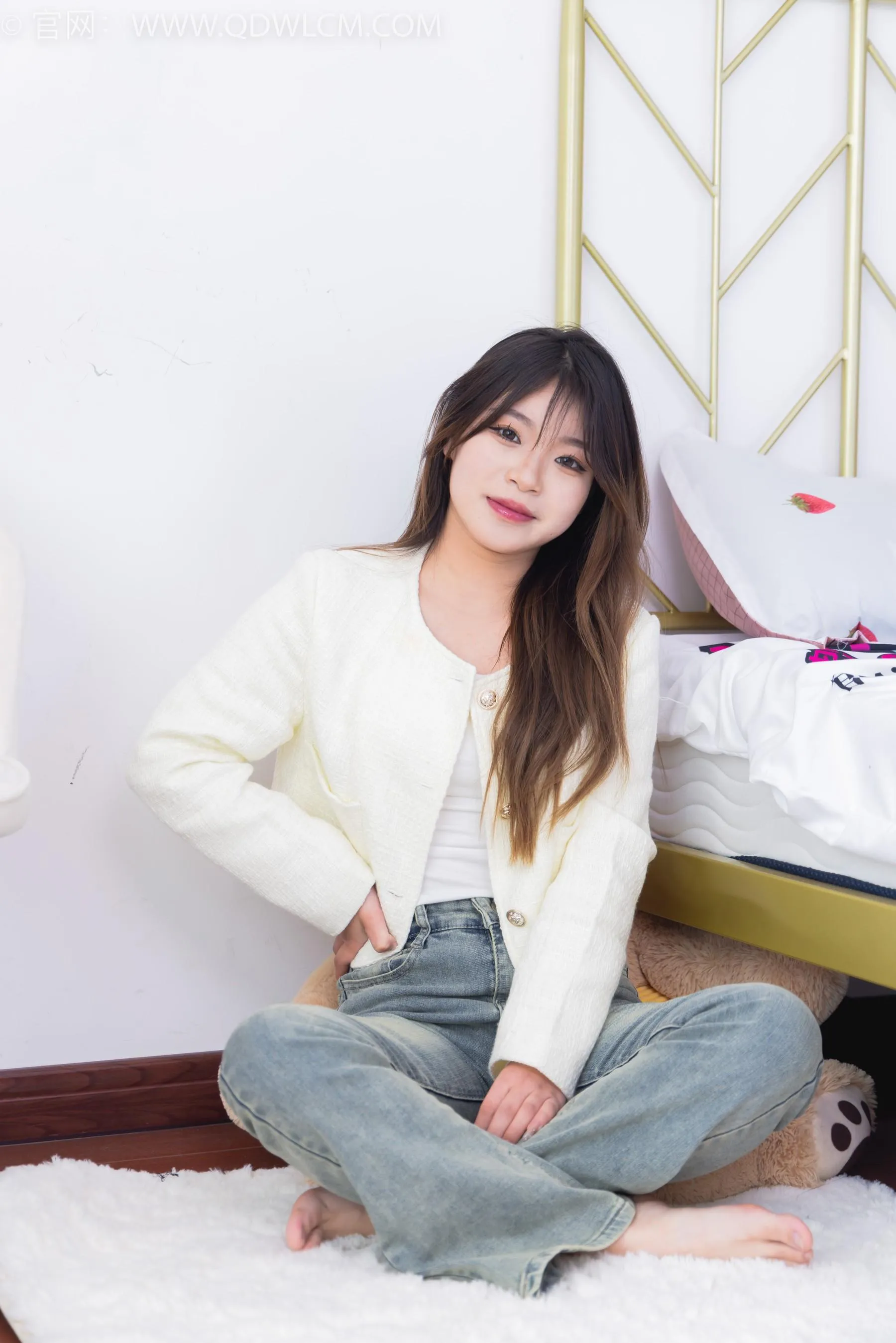 物恋传媒 NO.1556 闪闪-闪闪发光 [151P]插图1